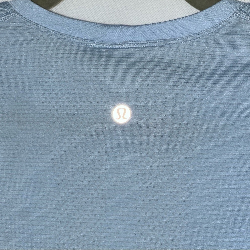 Lululemon Women long sleeve Swiftly Tech in Haze Blue Shirt - Picture 6 of 11